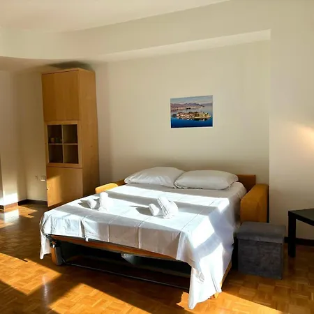 Ilaria Apartment *